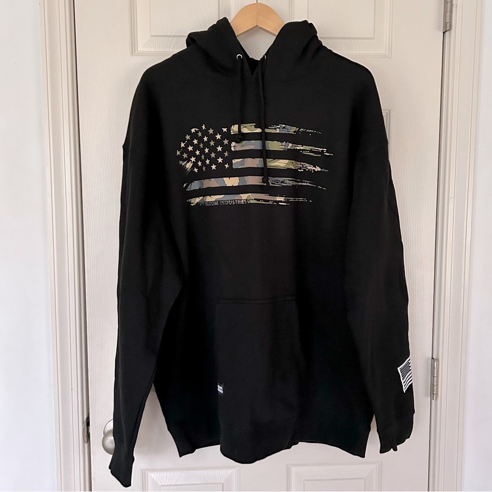 Freedom Industries Men’s Hooded Sweatshirt with Camo